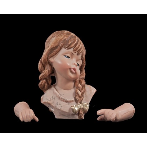Niña Maria 30 cms en resina italiana