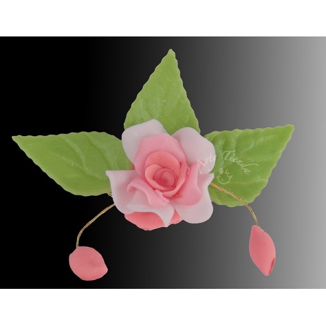 Prendedor rosa en porcelanicron