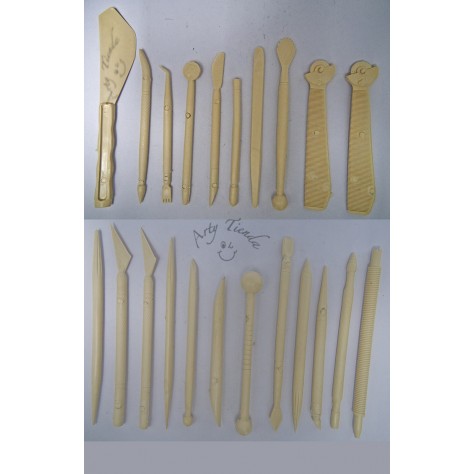 Estiletes plásticos x 22 unidades