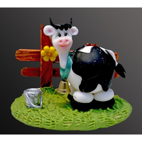 Vaca cerca en porcelanicron
