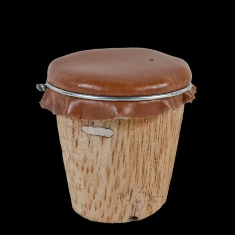 Tambor en madera y cuero