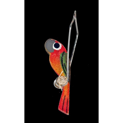 Loro en madera