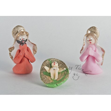 Nacimiento en porcelanicron miniatura por 3 figuras