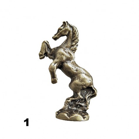 Caballo en zamack